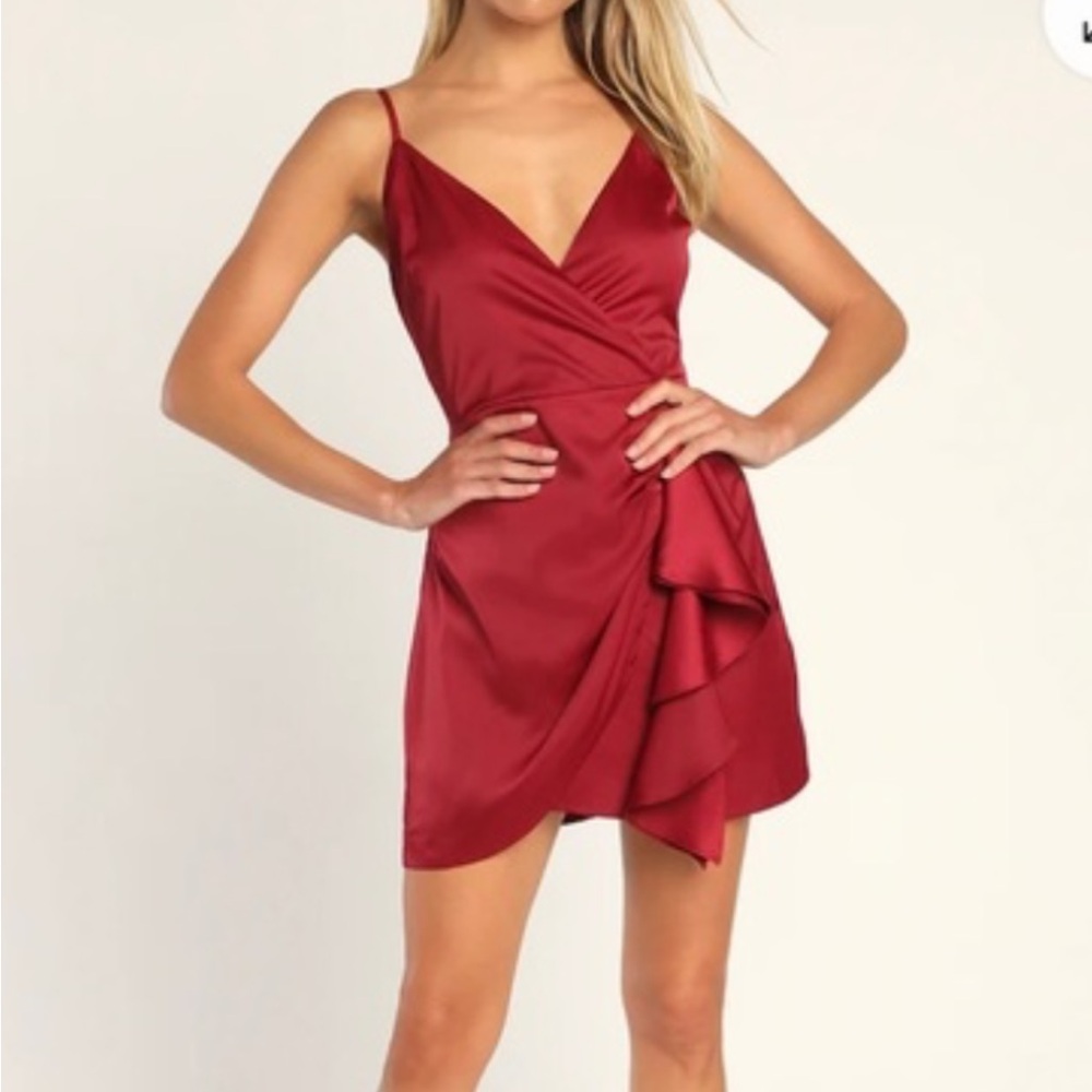 Lulu’s Red Satin Tulip Mini Dress, NWT Size L